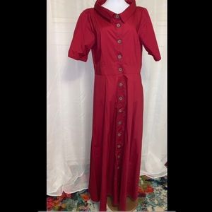 Red fitted maxi dress with collar and pockets